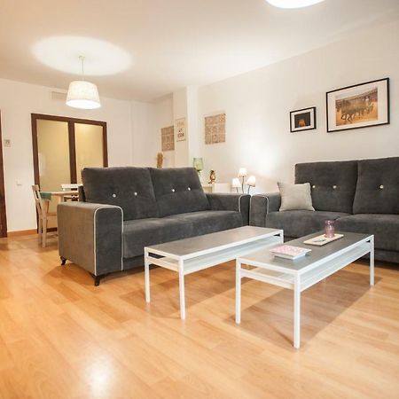 Luxury Maestranza Donkey Apartment Seville Luaran gambar