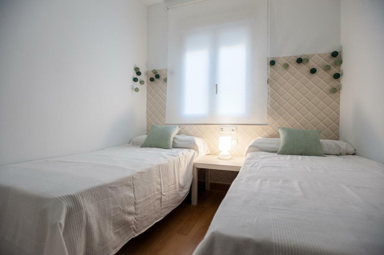 Luxury Maestranza Donkey Apartment Seville Luaran gambar