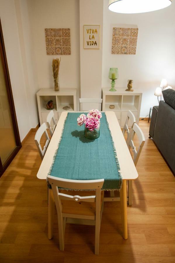 Luxury Maestranza Donkey Apartment Seville Luaran gambar