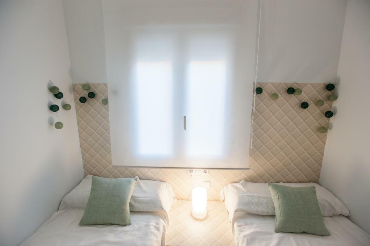 Luxury Maestranza Donkey Apartment Seville Luaran gambar