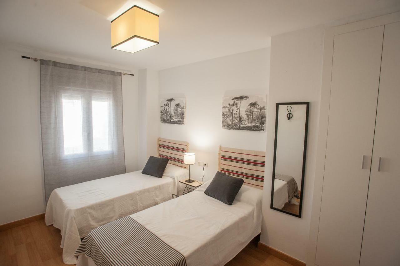 Luxury Maestranza Donkey Apartment Seville Luaran gambar